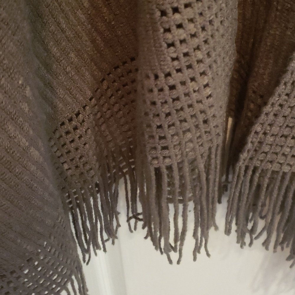 Max Studio grey poncho one size - Picture 3 of 7
